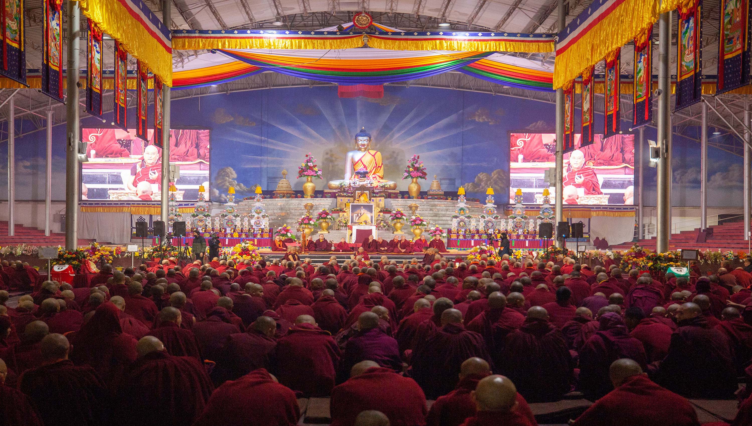 辯論:學業、道業與事業三者中，事業是否重要? 地點:祈願 會場。